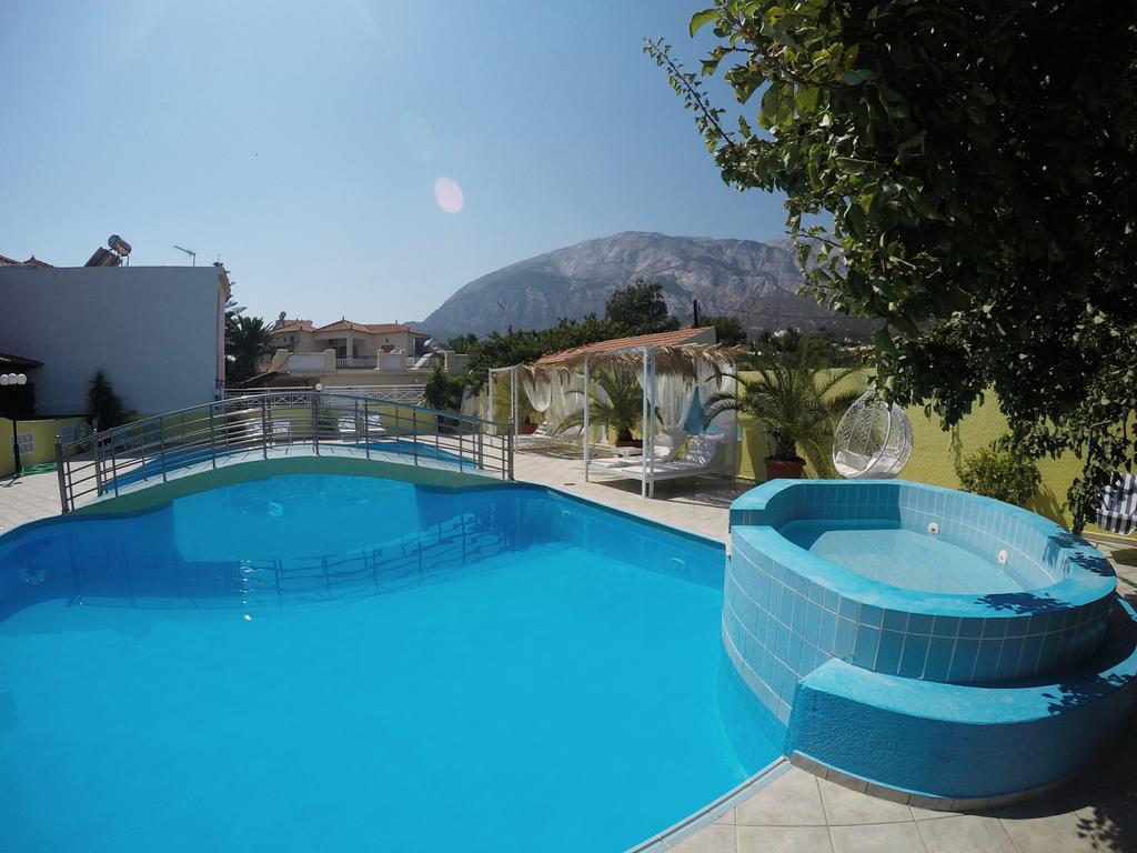 Hotel Mando Marathokampos Bagian luar foto
