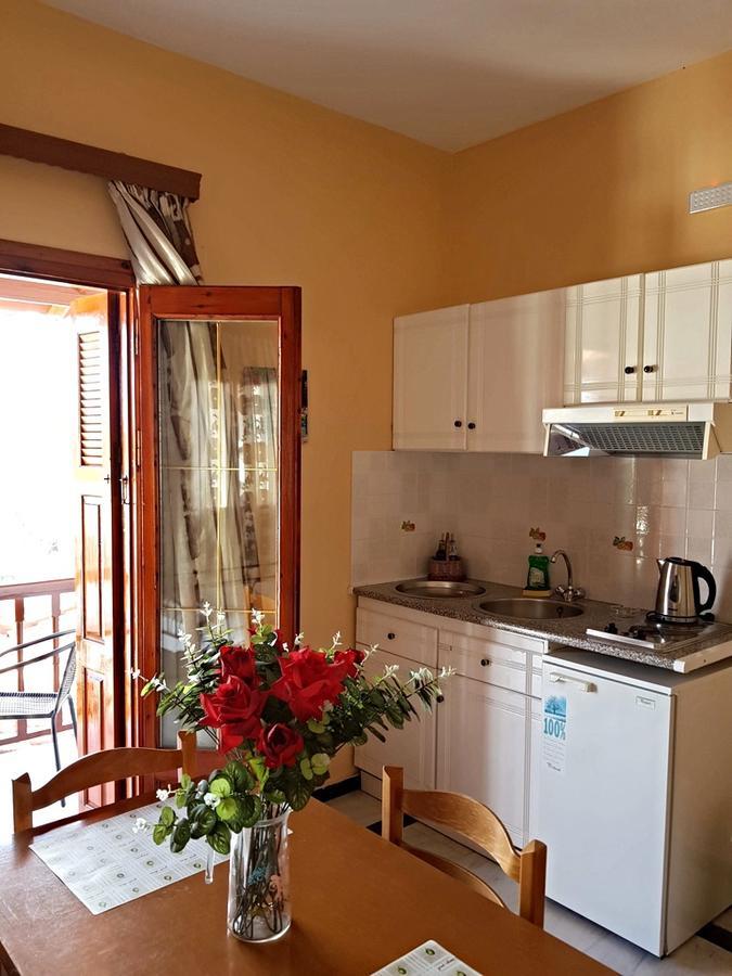 Hotel Mando Marathokampos Bagian luar foto