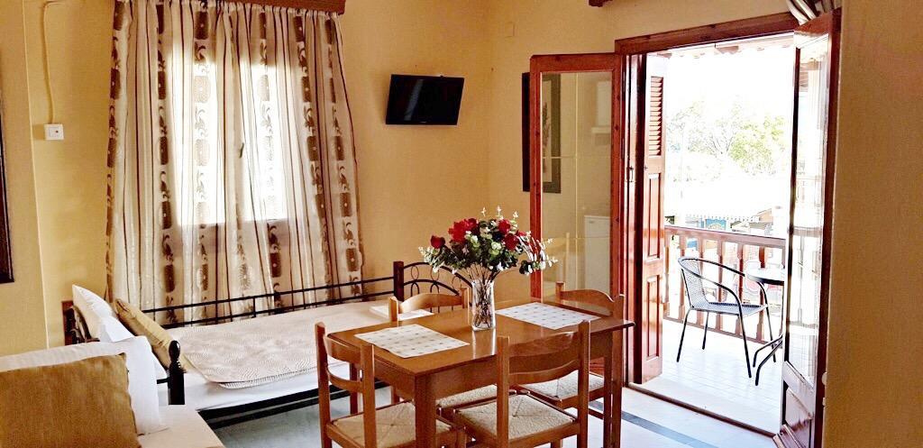 Hotel Mando Marathokampos Bagian luar foto