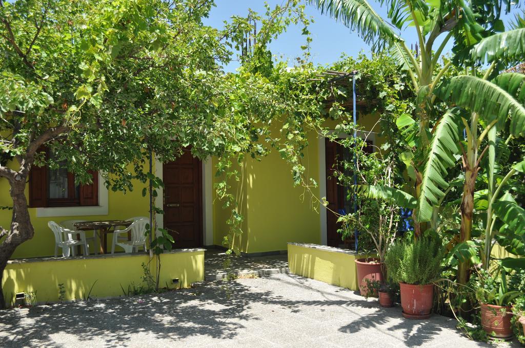 Hotel Mando Marathokampos Bagian luar foto