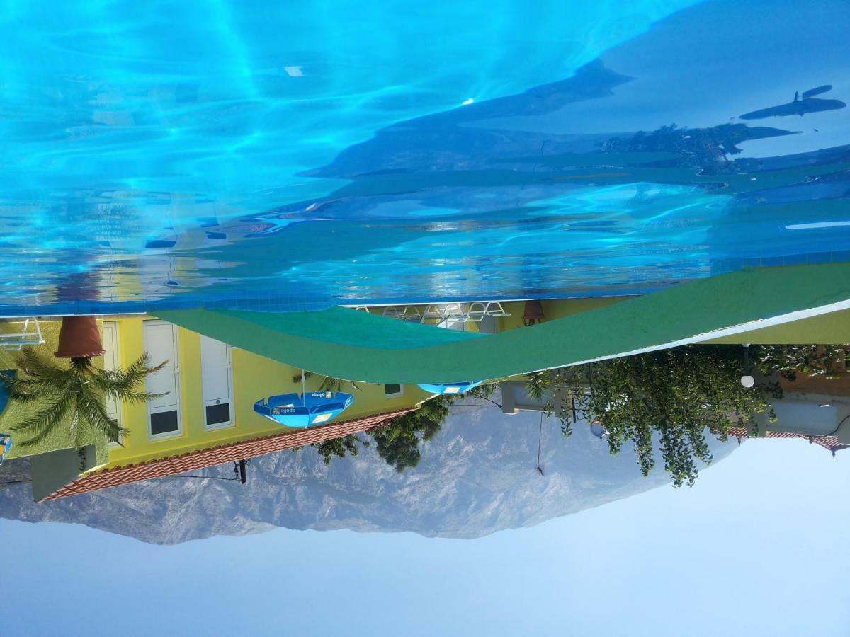 Hotel Mando Marathokampos Bagian luar foto